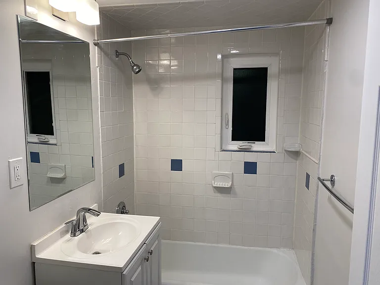 15 Lionel Ave — Photo 11