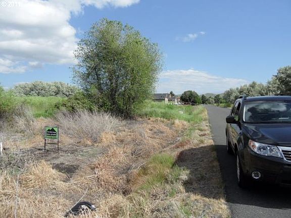 4th image of 3 Avenue