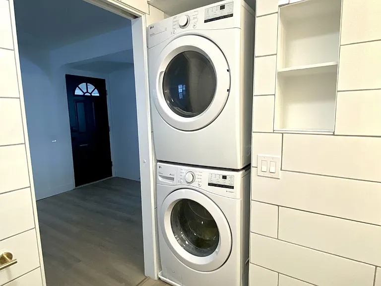 785 N 1150 E — Photo 12