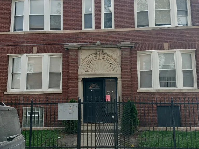 6601 S Green St #821-1 — Photo 2