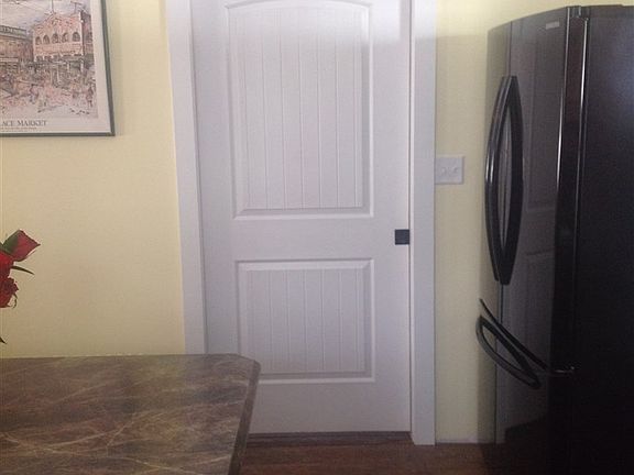 5th image of 86 Greenfield Ave