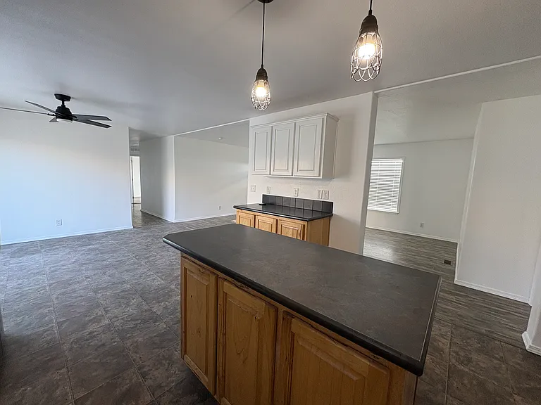 10685 Spur St — Photo 9