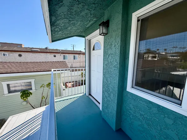 137 12th St APT B, Seal Beach, CA 90740