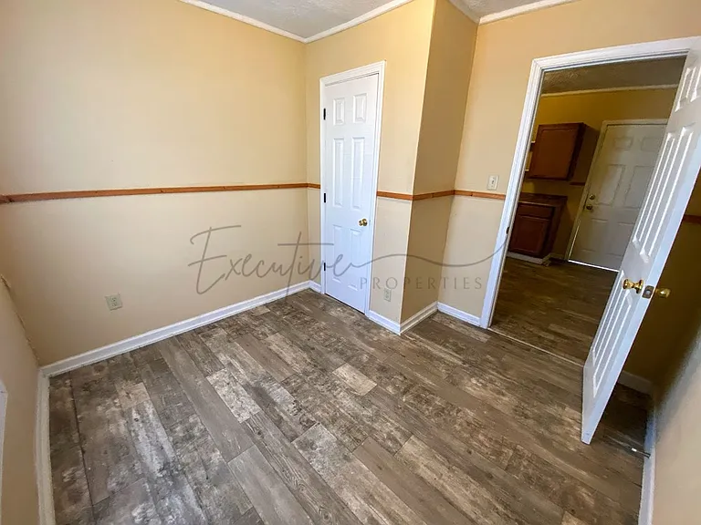 2701 Cline St #C — Photo 11