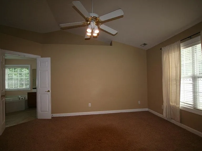 107 Millet Dr — Photo 6