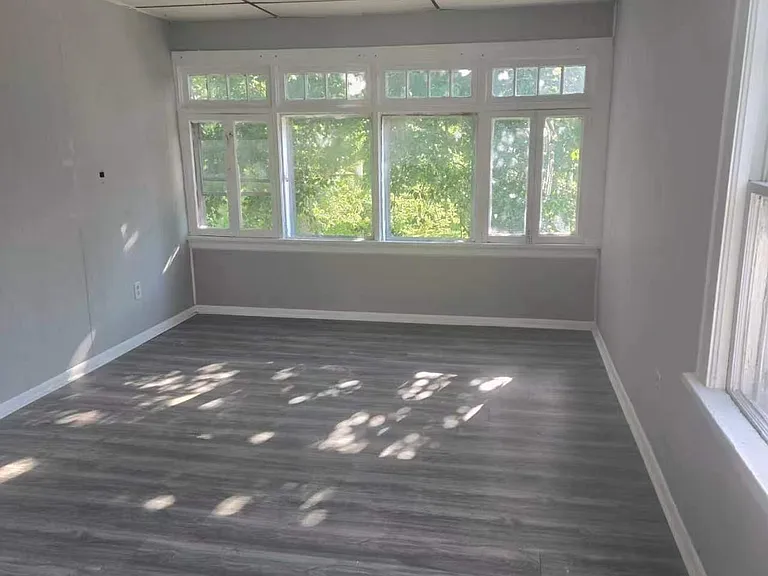 25 Stuyvesant St #2L — Photo 1