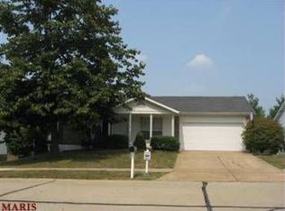3049 Armona Dr, Saint Louis, MO