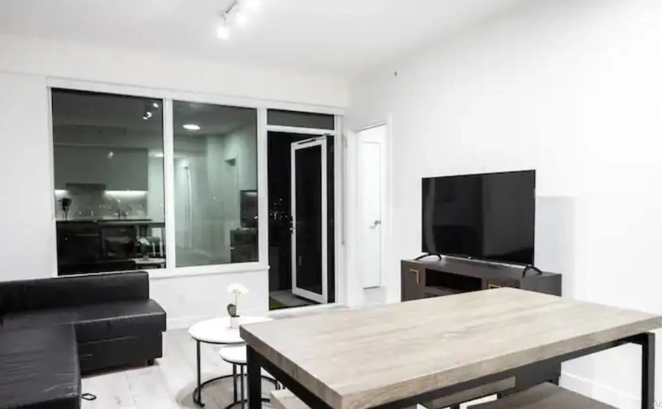 2 bed, 436 sqft, $3,500 — Photo 2