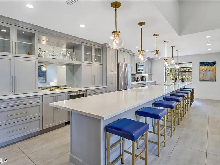 27052 Kindlewood Ln — Photo 2