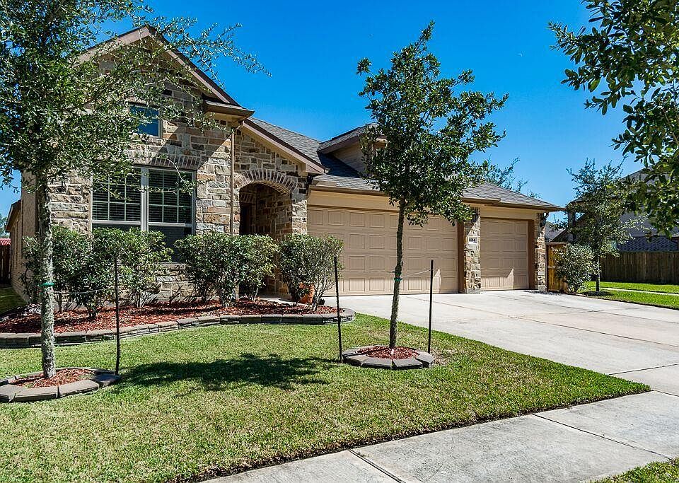 1st image of 6914 Hunters Creek Ln