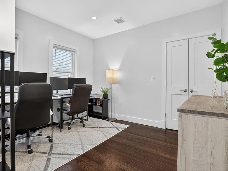 319 Forest Hills St #2 — Photo 24