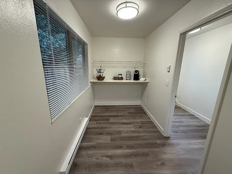 West Royal Apartments — Photo 19