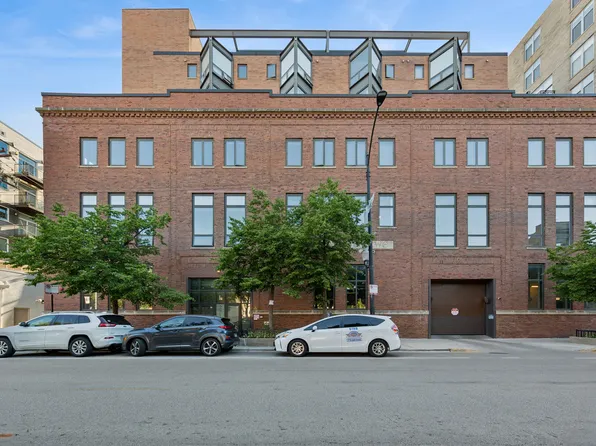 222 S Racine Ave APT 205, Chicago, IL 60607