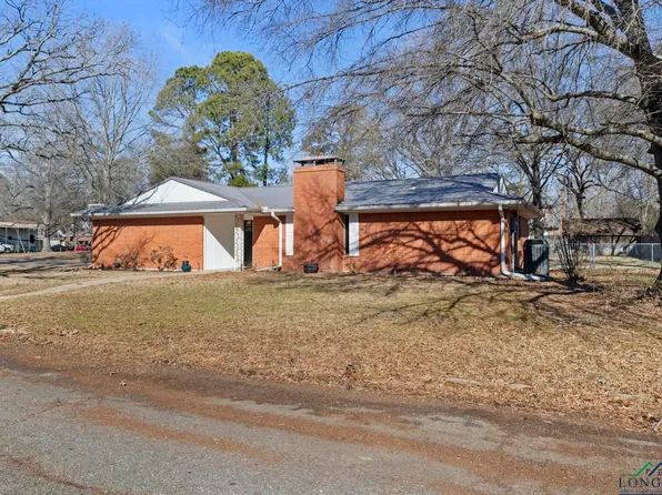 100 Elmwood Pkwy, Naples, TX 75568