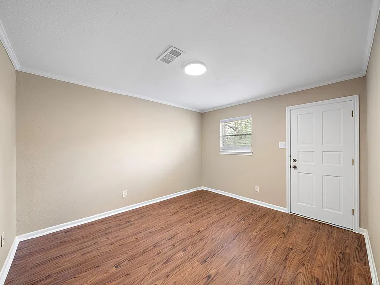 1104 Hillcrest Dr — Photo 14