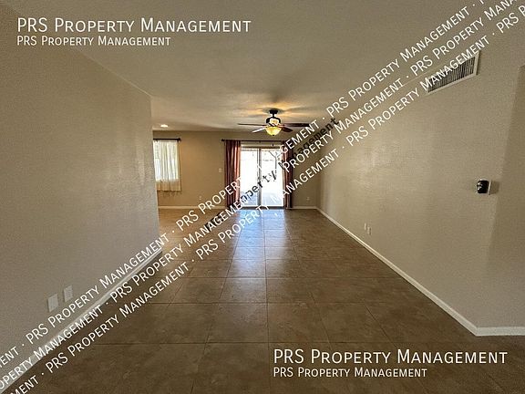 5th image of 2058 E Fremont Dr