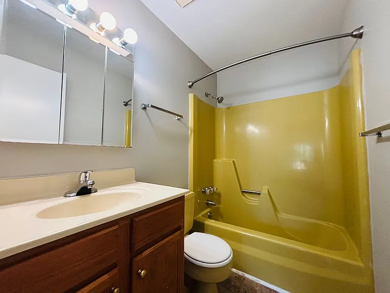 2712 Wellesley Ct — Photo 13