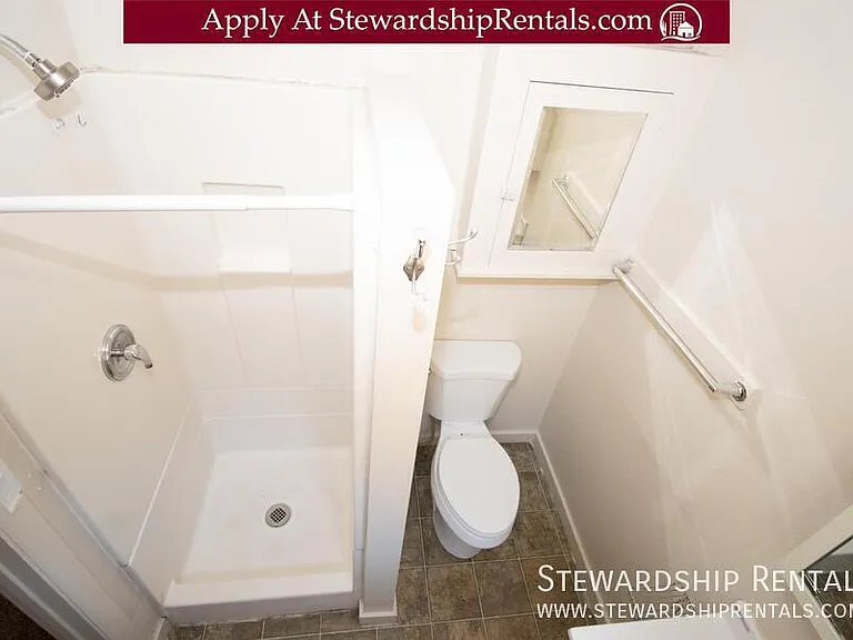 2024 Emerald St #5 — Photo 7