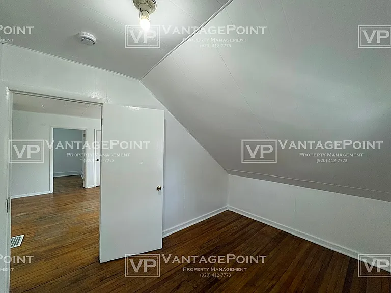 1163 McCormick St — Photo 10