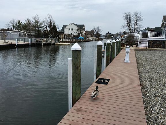 5th image of 312 Silver Lagoon Dr