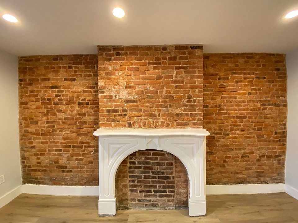 1st image of 8 Farrington St APT 1