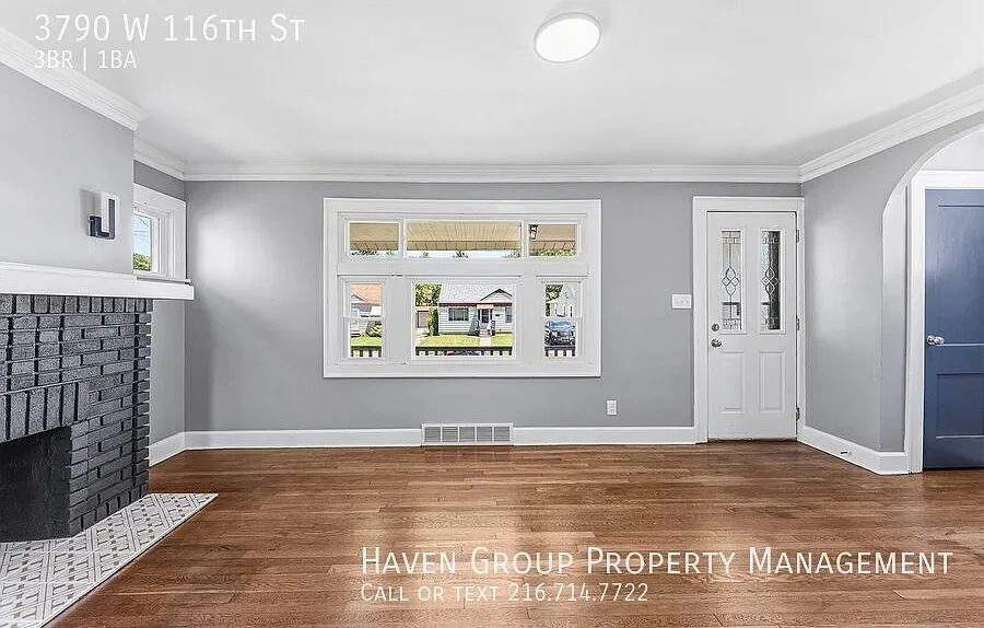 3790 W 116th St, Cleveland, OH 44111- Spacious 3-bed 1 -bath single-family home! — Photo 4