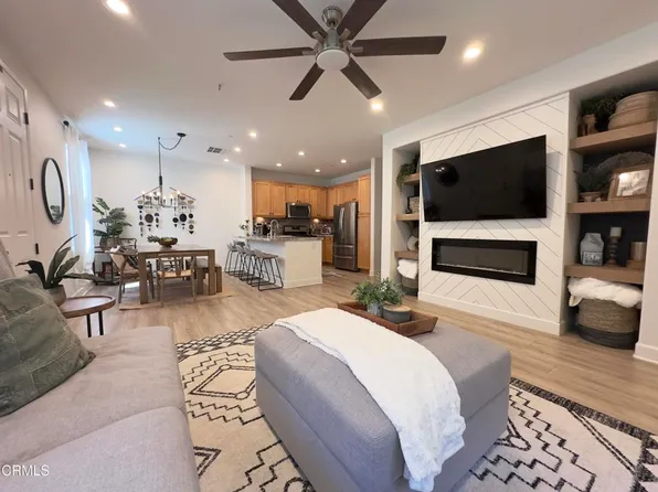 24014 Park Ln, Santa Clarita, CA 91354