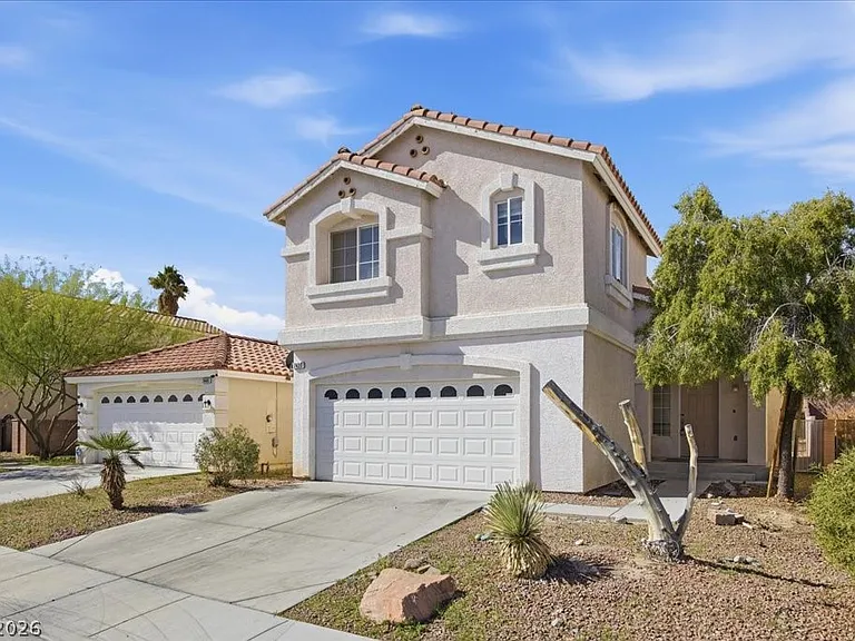 7435 Aurora Glow St — Photo 3