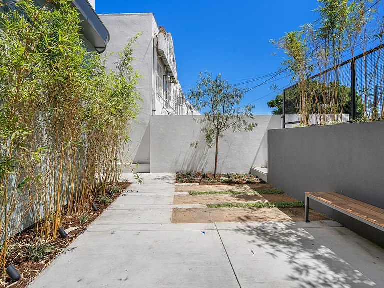 Bradley 43 — Photo 24