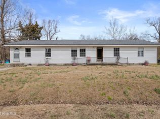 348 Collins St, Jacksonville, NC 28540