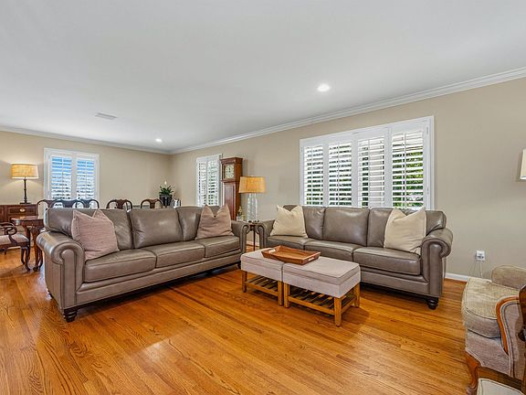 2nd image of 2613 Vestavia Forest Pl