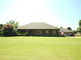 3137 Dixie Rd, Harrah, OK 73045