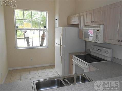 4th image of 3003 Palmetto Oak Dr APT 101