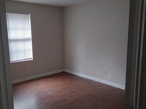 2nd image of 323 Fair St NE