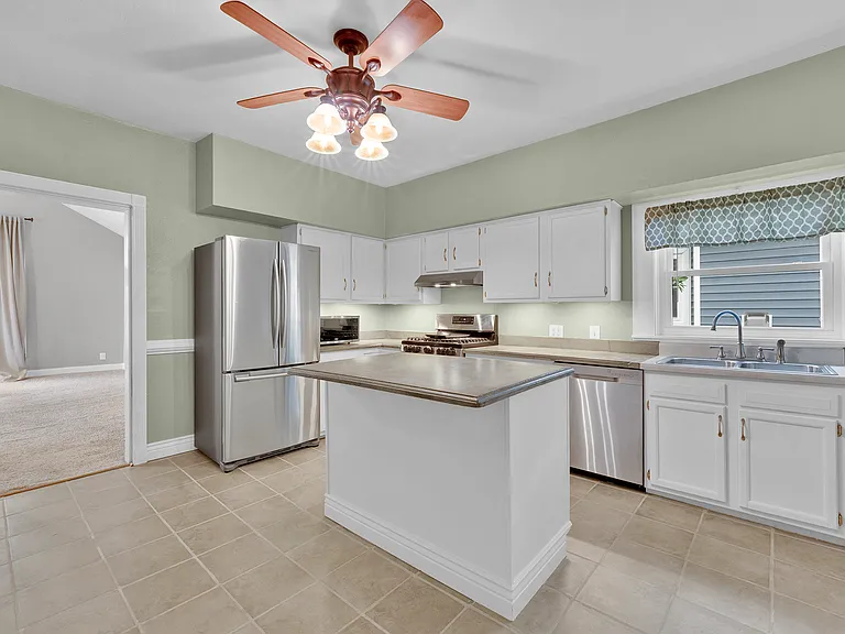30 W Jackson Rd — Photo 16