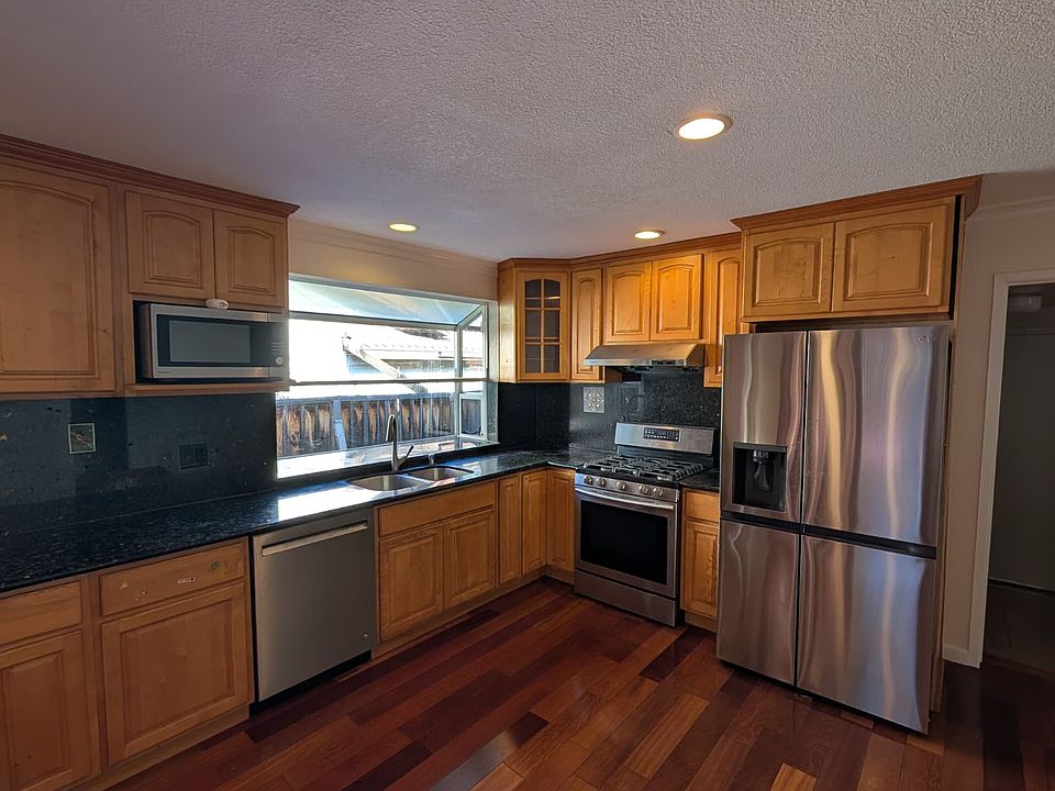 1st image of 1021 Reed Ave