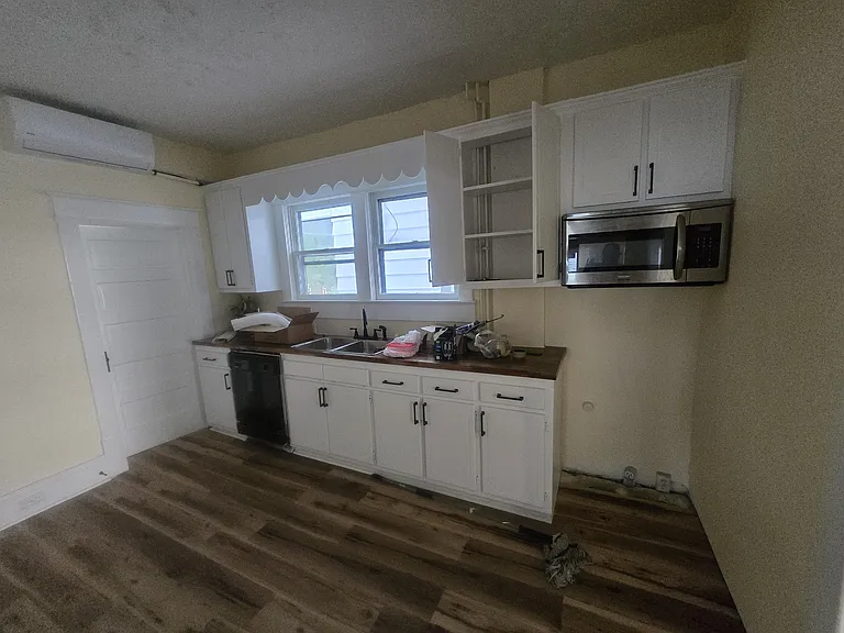 724 Temple Ave — Photo 5