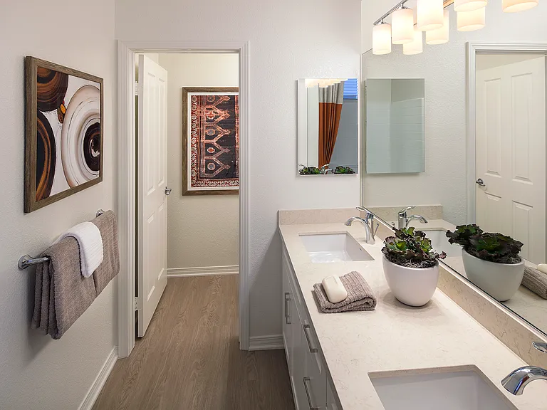 Shadow Oaks Apartment Homes — Photo 6