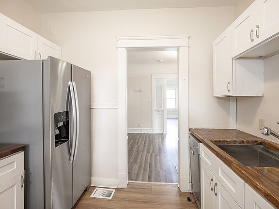 3rd image of 1545 Coutant Ave