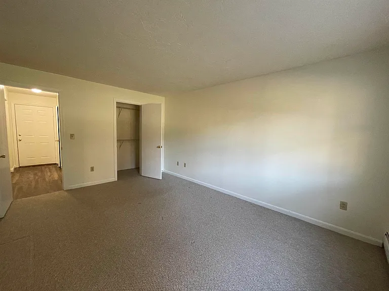 383 Huse Rd #9 — Photo 28