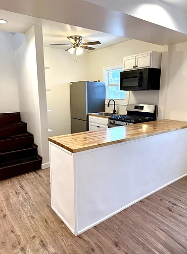 5416 Black St #2 Photo 1