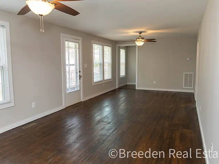 207 Jefferson St — Photo 5