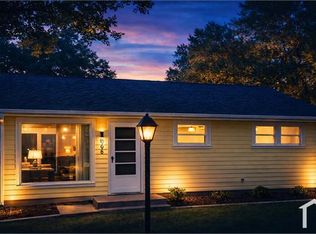 166 Ben Nevis Rd, Saint Louis, MO 63137