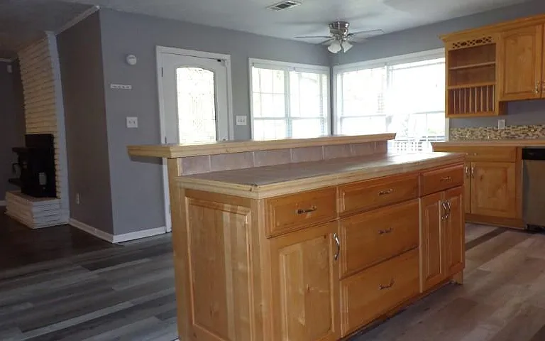 167 Lakeview Dr — Photo 43