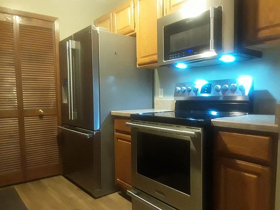 5th image of 8633 Scenicview Dr #H102