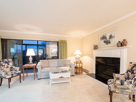 4th image of 325 S Yellowstone Dr APT 318