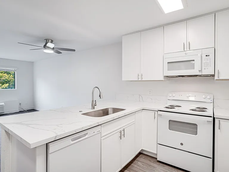One park Apartments — Photo 55