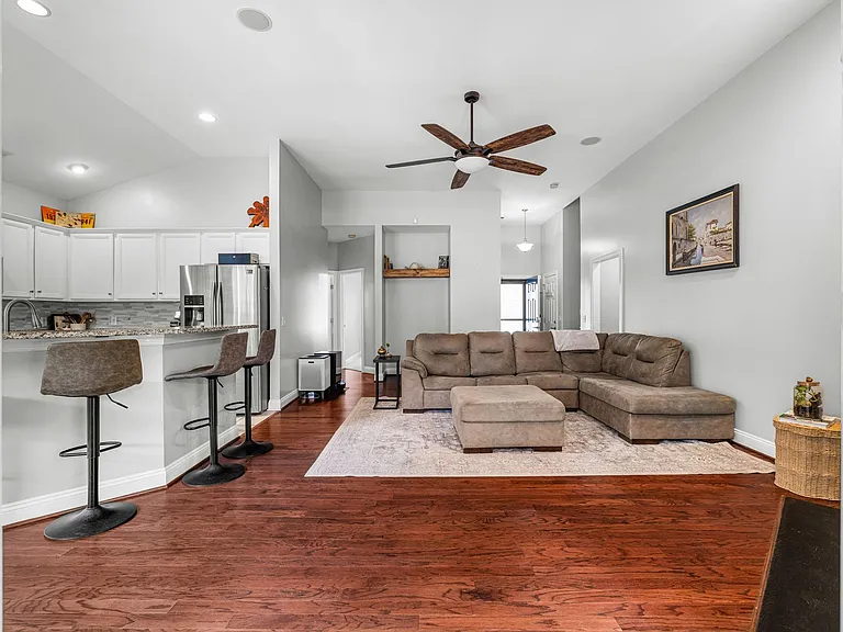 224 Blue Creek Farms Dr — Photo 11