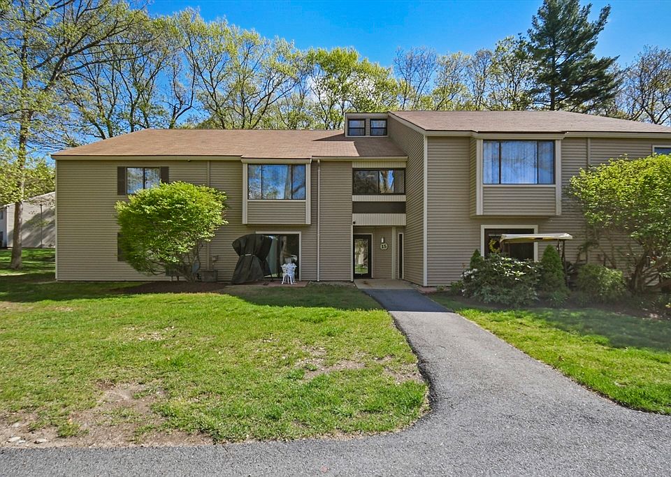 1st image of 15 Thayer Pond Dr #4