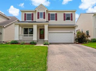 2255 Clover Field Dr, Chaska, MN 55318